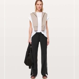 Like new Lululemon on the right track pants